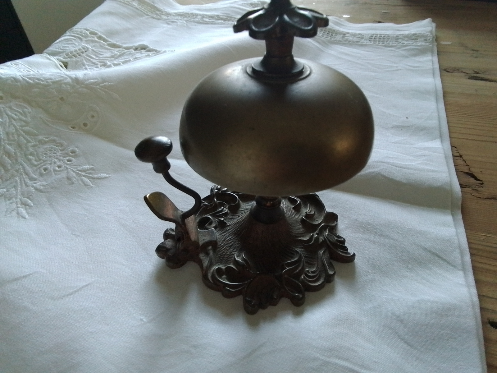Messing tafelbel jugendstil.