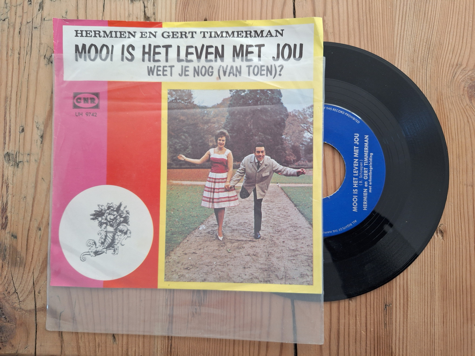 Hermien & Gert Timmerman met Mooi is het leven met jou 1965 Single nr S2021565