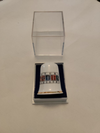 Vingerhoed porcelein opdruk Art Magistra 3cm hoog geen opdruk in de vingerhoed