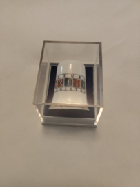 Vingerhoed porcelein opdruk Art Magistra 3cm hoog geen opdruk in de vingerhoed