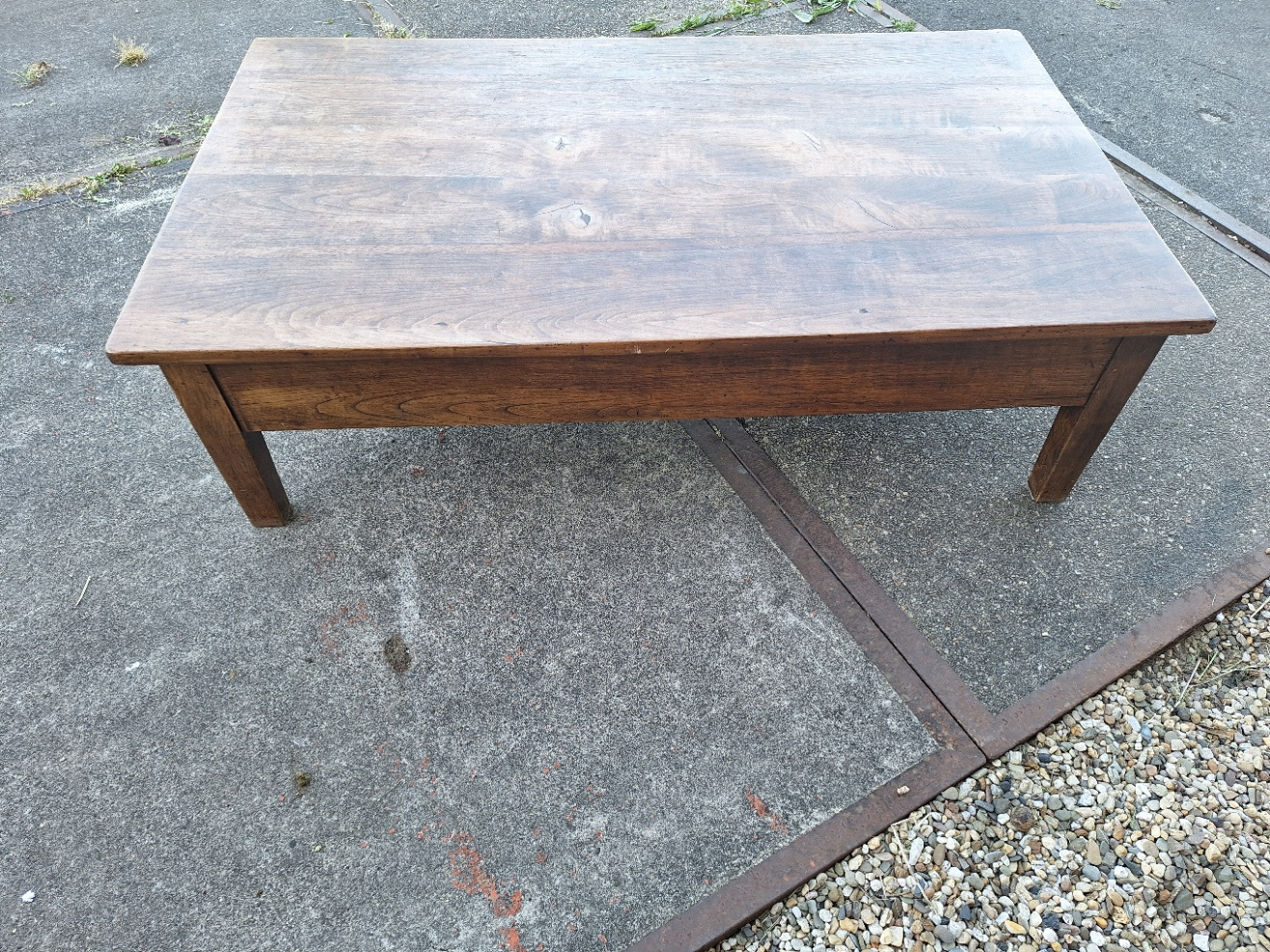 Antieke Franse salontafel van omstreeks 1880-1890 vruchtenhout nr T202515