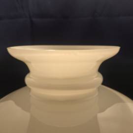 Originele oude olielamp kap opaal glans wit model "vesta" kap dia-33cm