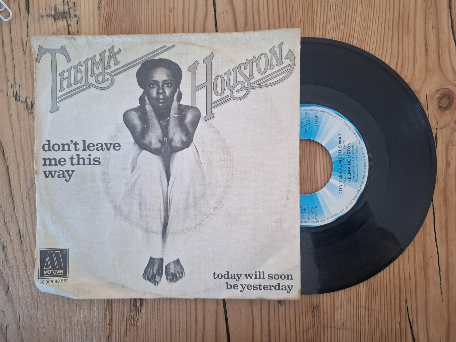 Thelma Houston met Don't leave me this way 1976 Single nr S20233678