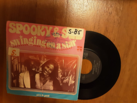 Spooky & Sue met Swinging on a Star 1974 Single nr S202015