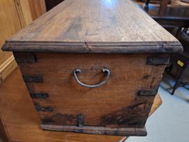 Antiek Indonesisch kistje teak hout 1880-1900 messing sierbeslag 2 vakjes nr KK 20246