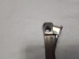 Vintage sigarenknipper quilloche of streepjespatroon.