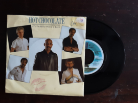 Hot Chocolate met It started with a kiss 1982 Single nr S20211028