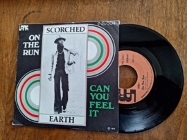 Scorched Earth met On the run 1974 Single nr S20232378