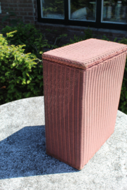 Originele Lusty Loyd-Loom wasbox / wasmand oud roze met klep 12 april 1948 nr 400112