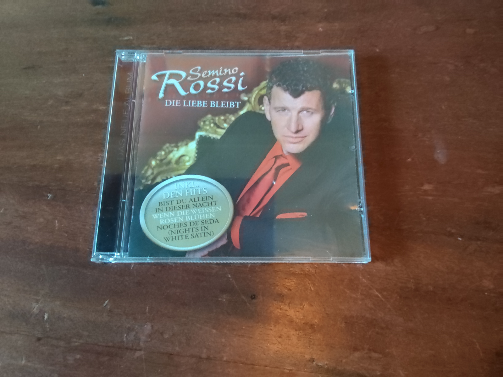 Semino Rossi met Die Liebe bleibt 2009 CD nr CD2025801
