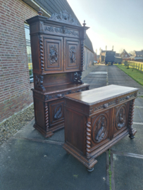 Antiek jacht dressoir omstreeks 1880 mooi houtsnijwerk op panelen nr K202542