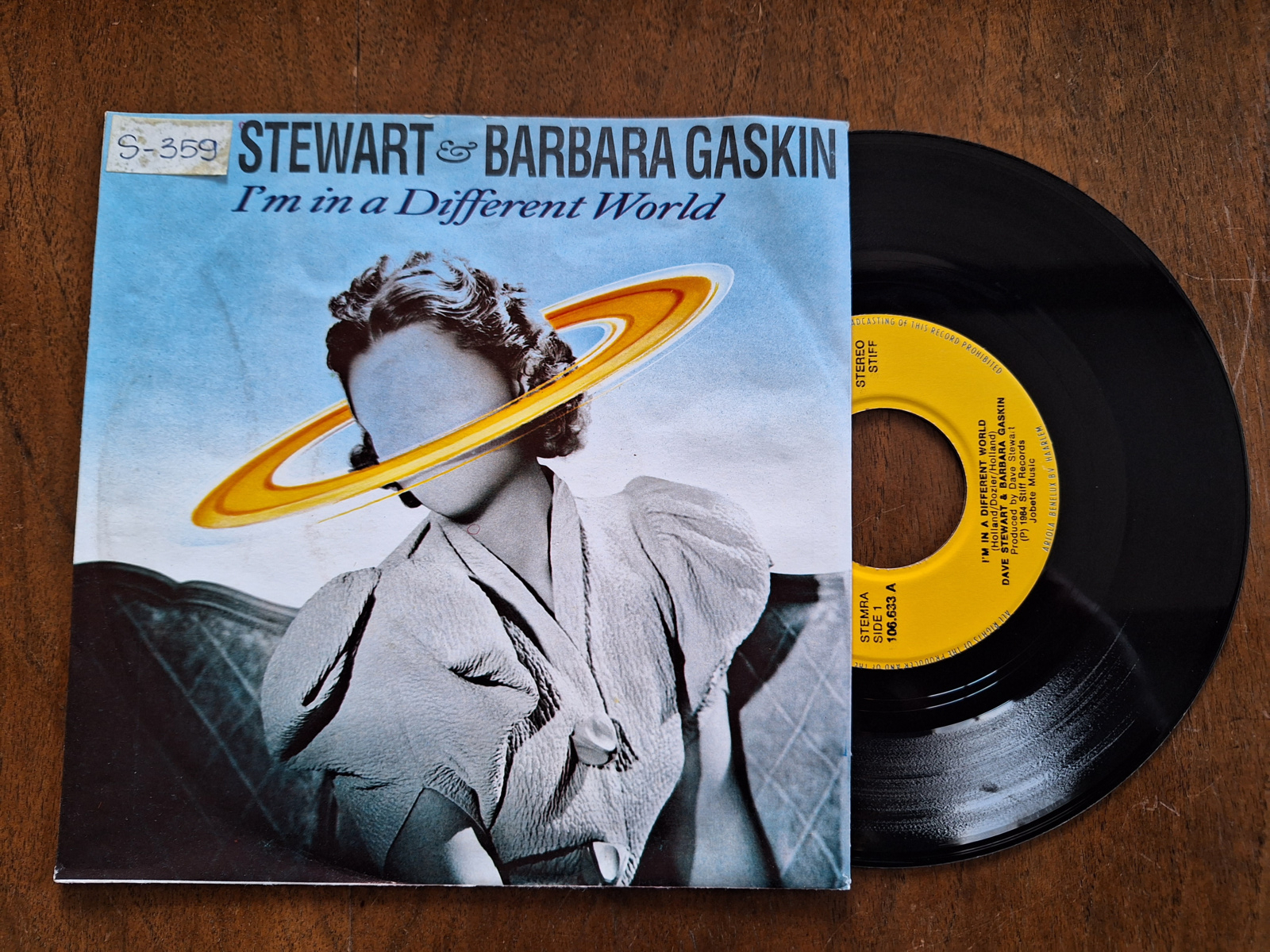 Dave Stewart & Barbara Gaskin met I'm in a different world 1984 Single nr S20233248