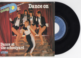 Doris D. and The Pins met Dance on 1981 Single nr S2021443
