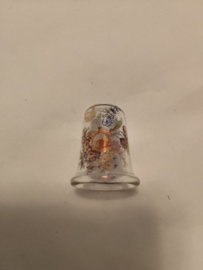 Vingerhoed glas opdruk bloemen en achterkant Praha 3,2cm hoog zonder doosje