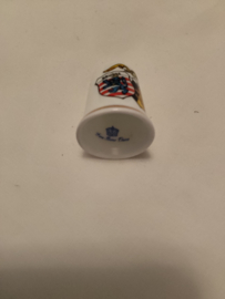 Vingerhoed porcelein opdruk Brugge Belgique 2,8cm hoog inscriptie Fine Bone China