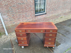 Mahonie bureau met messing hoekstukken h-80cm midcentury 1950-1960 nr