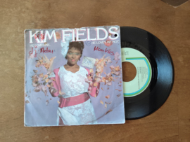 Kim Fields met He loves me, he loves me not 1984 Single nr S20256766