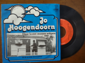 Jo Hoogendoorn met Daar komt munne witpen aan 1981 Single nr S20211231