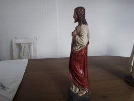 Antiek beeld  heilig hart Jezus.