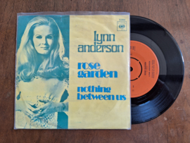 Lynn Anderson met Rose garden 1970 Single nr S20232171
