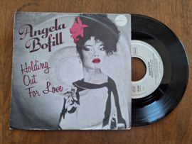 Angela Bofill met Holding out for love 1981 Single nr S20232710