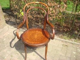 Armstoel Thonet           VERKOCHT