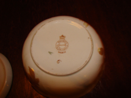 Oud   zeepdoosje  of zeepbakje.