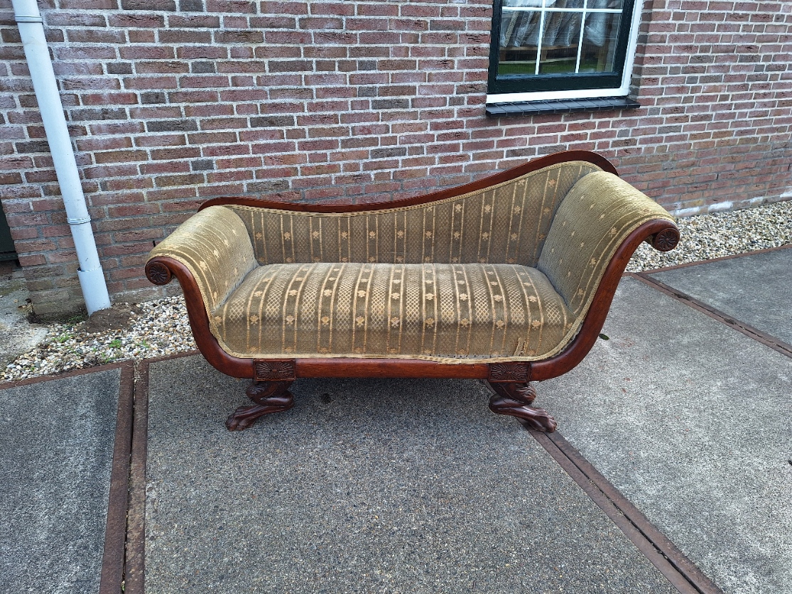 Mahonie bank chaise longue omstreeks 1840-1850 leeuwenpoot nr ST202511