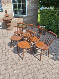 Set van 6 beuken stoelen Thonet achtig met spijlen 1900-1920 prijs per set nr ST20242