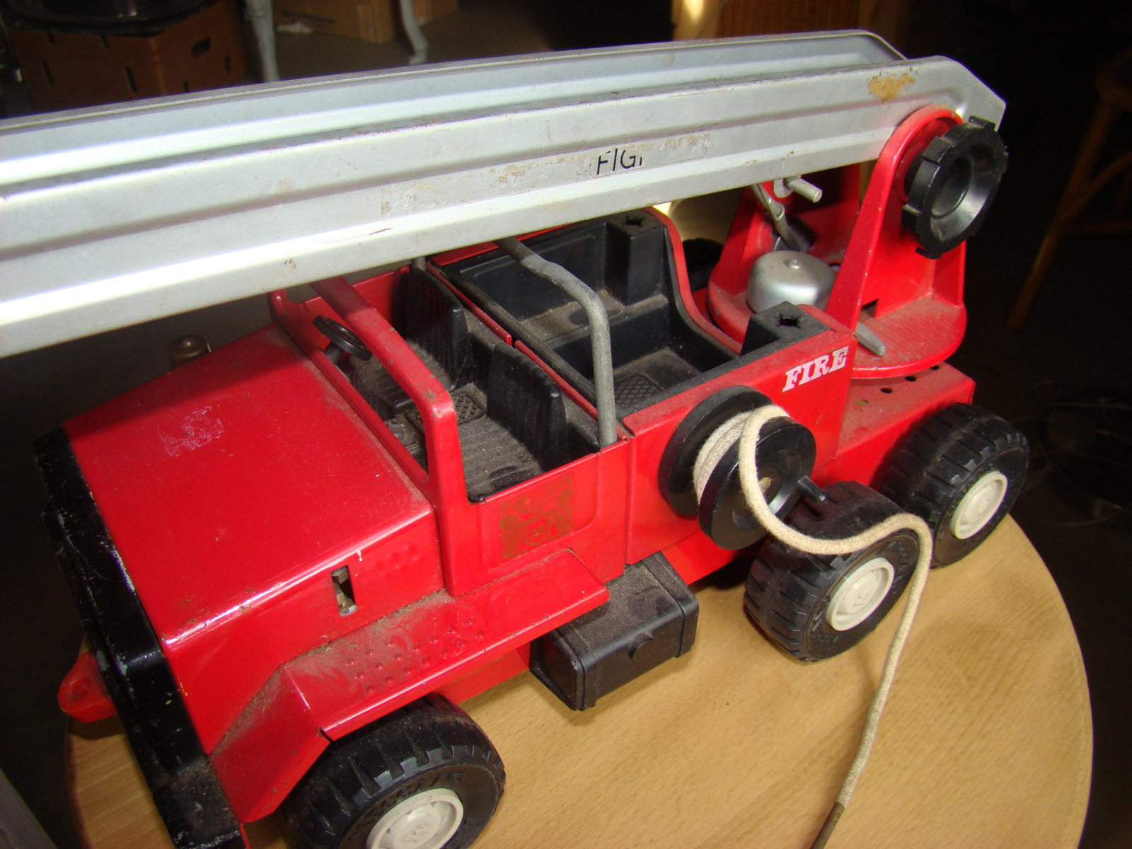 Oude  blikken Meccano brandweerauto.