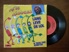 Arie Ribbens met Lang leve de lol 1983 Single nr S20211314