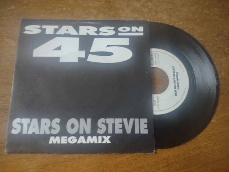 Stars on 45 met Stars on Stevie megamix 1991 Single S20221724