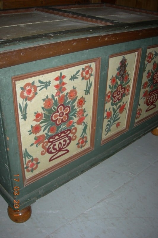 Antieke kist +/- 1870 | Antieke beschilderde meubelen ameliahoeve