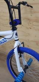 BMX Freestyle / Crossfiets BUGATTI TORNADO glans wit / blauwe banden