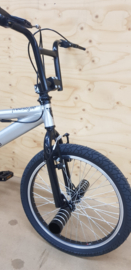 BMX Freestyle / Crossfiets BUGATTI TORNADO geborsteld aluminium / zwarte details