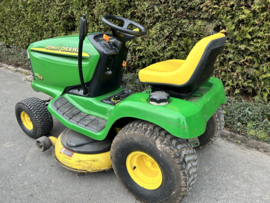 John Deere LT155