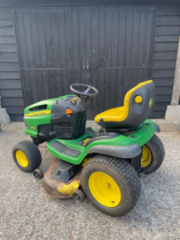 John Deere X140