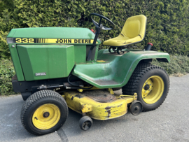 John Deere 332