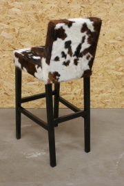 Jerry XB, barstoel met rug, tricolor koeienhuid