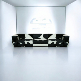 Kubus 4-zitsbank in zwart koeienhuid
