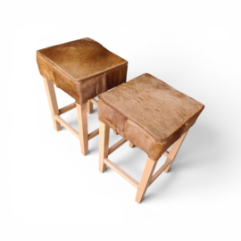 2x barkruk 40x40cm, 65cm hoog