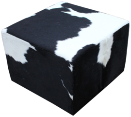 Poef , koeienhuid zwartwit, afm. 100x100x45cm