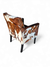 Brook Armstoel in tricolor koeienhuid
