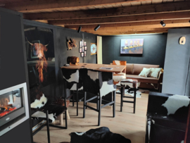 Koeienhuid chalet showroom