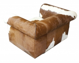 Bertha loveseat in bruin koeienhuid