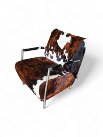 Emma fauteuil in echt tricolor koeienhuid