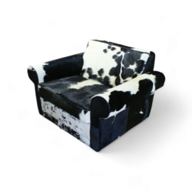 Rover fauteuil in zwart met wit koeienhuid