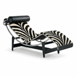 CORBUSIER LC4  LIGKUSSEN IN ZEBRAPRINT KOEIENHUID INCL. BINNENKUSSEN