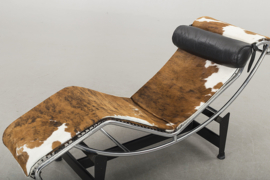 CORBUSIER LC4 CASSINA HERSTOFFEREN