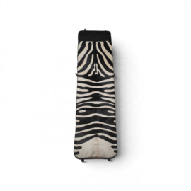 CORBUSIER LC4  LIGKUSSEN IN ZEBRAPRINT KOEIENHUID INCL. BINNENKUSSEN